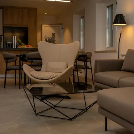 Levanat Apartment