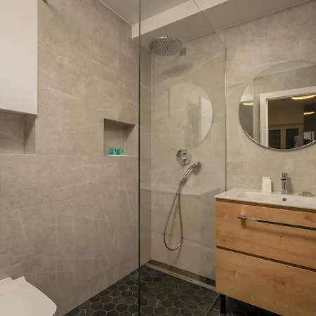 Levanat Apartment