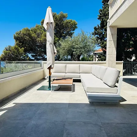 Levanat Apartment