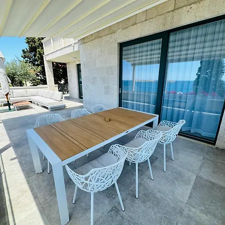 Levanat Apartament *